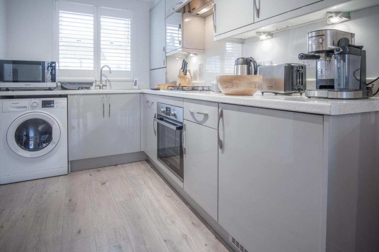 Ty Melyn - 2 Bedroom Cottage - Тенби Экстерьер фото